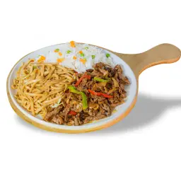 لحم	مع أرز ومكرونه